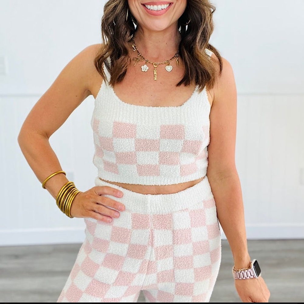 🆕🌿🩷COMFY LUXE: PINK Fuzzy Checkered Tank Top S/M